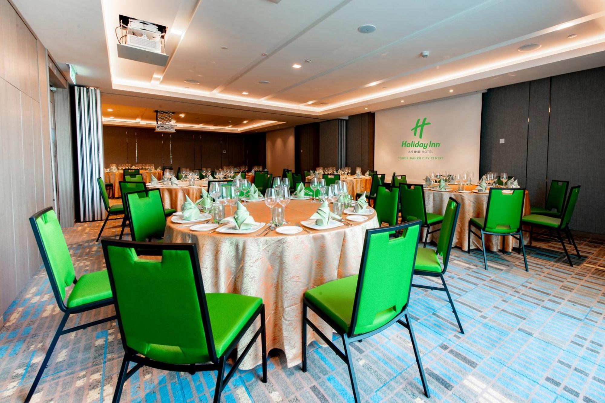 Centre By Ihg 4*